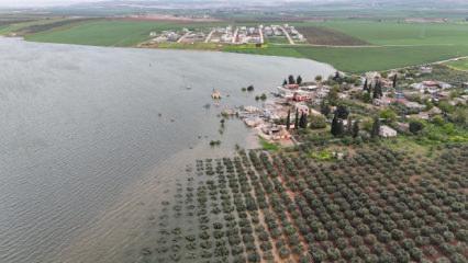 Kuraklıktan sular altına: Hatay'da aşırı yağışlar iki k&ouml;y&uuml; yuttu