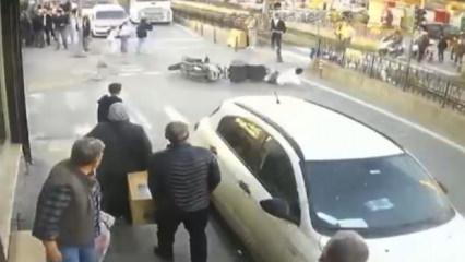 Motosiklet yayaya &ccedil;arptı: Kaza anı kameraya yansıdı
