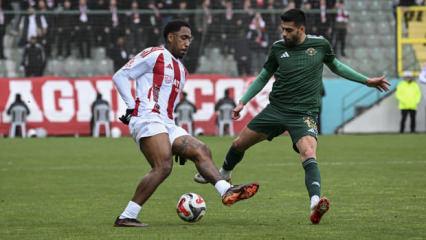 S&uuml;per Lig umutlarını ikili averaj bitirdi! Play-off'ta final oynayacaklar