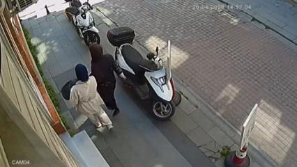 2 kadın kasayı kucaklarına alıp g&ouml;t&uuml;rd&uuml;ler: 7 milyonluk hırsızlık kamerada