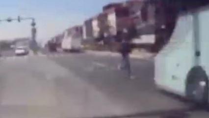 Ankara'da yolun karşısına ge&ccedil;erken otob&uuml;s&uuml;n &ccedil;arptığı Hamza &ouml;ld&uuml;