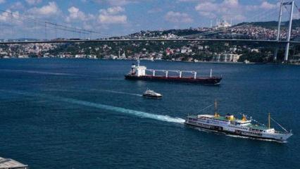 İstanbul Boğazı'ndan &uuml;&ccedil; ayda 9 bin 195 gemi ge&ccedil;ti