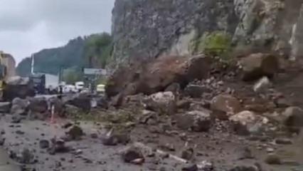 Karadeniz Sahil Yolu'nda heyelan! Ulaşıma kapandı