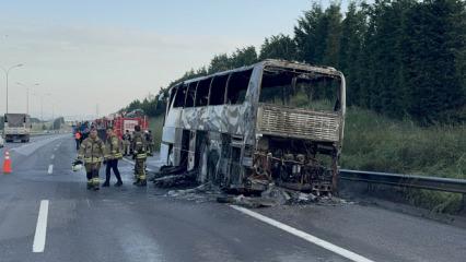 TEM&rsquo;de korku dolu anlar: 43 kişilik tur otob&uuml;s&uuml; alev alev yandı