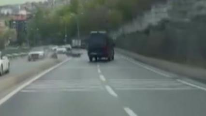 Sarıyer'de trafikte inatlaşma kazayla bitti: Vurup ka&ccedil;tı