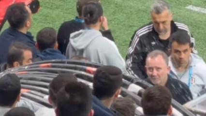 Son d&uuml;d&uuml;kle birlikte 'İstifa' sesleri! Taraftarlar Sergen Yal&ccedil;ın'a şişe fırlattı
