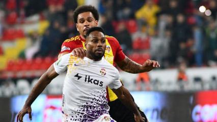 S&uuml;per Lig'in bitimine 2 hafta kaldı! 5 takım k&uuml;mede kalmak i&ccedil;in direniyor! 