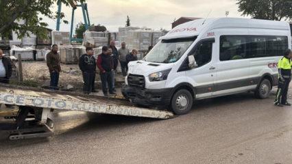 Erbaa'da iki servis minib&uuml;s&uuml; &ccedil;arpıştı: 10 yaralı