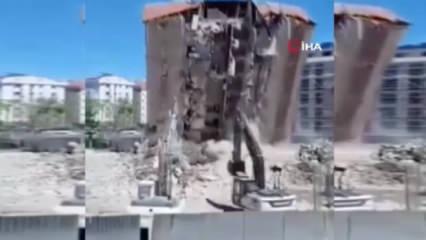 Esenyurt ve Avcılar'da korkutan yıkım: Binaların &ccedil;&ouml;kme anı saniye saniye kaydedildi