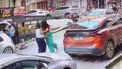 Arnavutk&ouml;y&rsquo;de trafikte tartıştığı kadına kafa atan sosyal medya fenomenine ağır ceza!