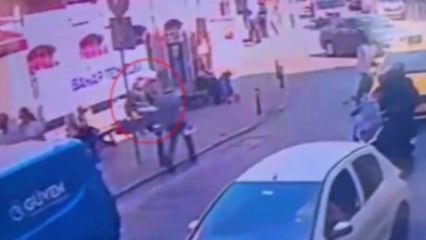 İstanbul'da dehşet! Bankta oturan kişiyi  bı&ccedil;akladı