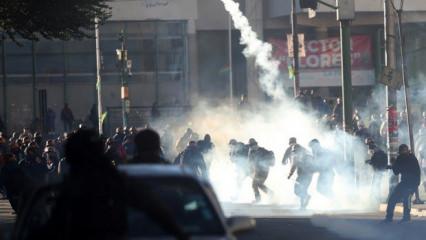 Bolivya sokakları karıştı! Madenciler polisle &ccedil;atıştı, istifa &ccedil;ağrısı geldi