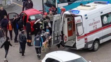 Erzurum&rsquo;da halk otob&uuml;s&uuml; ile otomobil &ccedil;arpıştı: Yaralılar var