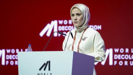 Esra Albayrak: Batı, kendisini ele ge&ccedil;iren efendilik kompleksinden arınmalı