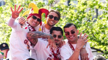 Galatasaray şampiyonluğunu kutluyor! İşte en &ouml;zel kareler