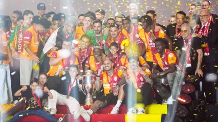 Şampiyon Galatasaray kupasına kavuştu!