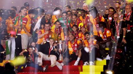 Galatasaray'da şampiyonluk kutlamasına katılmayan tek futbolcu