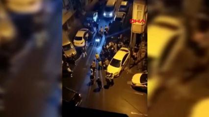 Gaziosmanpaşa'da ara&ccedil; parkı y&uuml;z&uuml;nden kavga &ccedil;ıktı, mahalleli ile s&uuml;r&uuml;c&uuml;ler birbirine girdi