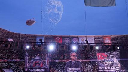 Kocaeli semalarında dronlarla "AK Parti" ve "Cumhurbaşkanı Erdoğan" koreografisi