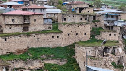 K&ouml;y&uuml;n altından &ccedil;ıktı, &uuml;st&uuml;nde ev oldu! Sivas&rsquo;ın keşfedilmeyi bekleyen k&ouml;y&uuml;