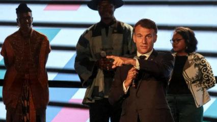 Macron seyircilere bağırdı: Ya susun ya dışarı &ccedil;ıkın!