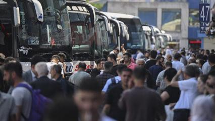 Otob&uuml;slerde koltuklar doldu, ek seferler devrede: Bayramda bilet fiyatlarına %25 zam!