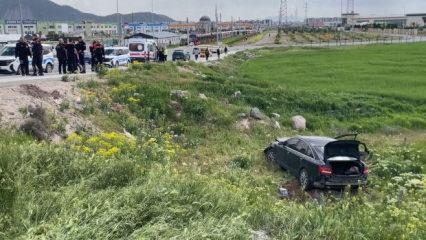 Polisin &lsquo;dur&rsquo; ihtarına uymadı! Otomobili şarampole yuvarlandı