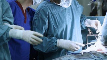 Denizli&rsquo;de dikkat &ccedil;eken ameliyat: Organları ters yerleşimli kadın yeniden nefes aldı