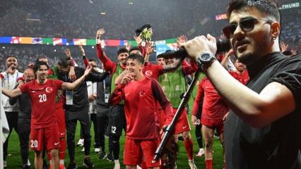 Semicenk, Milli Takım i&ccedil;in yazdığı marşı paylaştı! Sosyal medya ikiye b&ouml;l&uuml;nd&uuml;