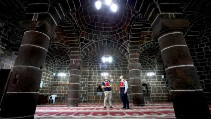T&uuml;rkiye&rsquo;de 9 tane var! İsmini duyanın şaşırdığı cami kendine hayran bırakıyor