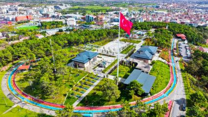 Yeşil alanlar, millet bah&ccedil;eleri ve &ccedil;evre projeleriyle &Uuml;mraniye nefes alıyor