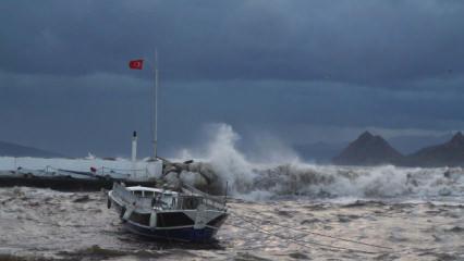 Bodrum&rsquo;da feribot seferleri iptal edildi
