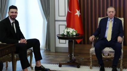 Cumhurbaşkanı Erdoğan, Alperen Şeng&uuml;n'&uuml; kabul etti