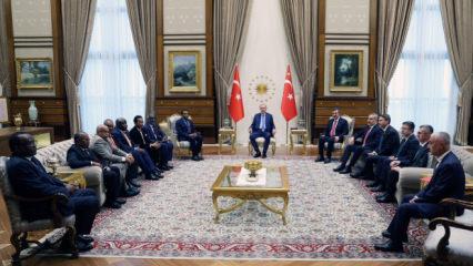 Cumhurbaşkanı Erdoğan, Sudan Başbakanı Kamil İdris&rsquo;i kabul etti!