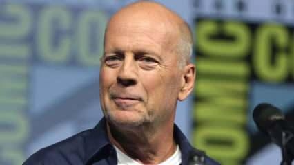 Demans ile m&uuml;cadele ediyordu! Bruce Willis'in son hali hayranlarını &uuml;zd&uuml;
