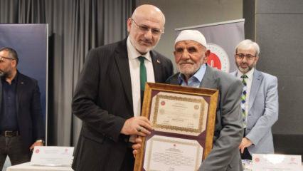 İbrahim dede 87 yaşında hafız oldu 