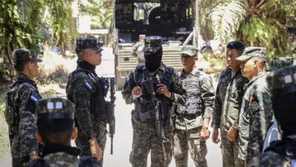 Honduras'ta katliam: 6'sı polis 24 kişi &ouml;ld&uuml;r&uuml;ld&uuml;