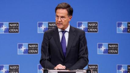 Rutte'den T&uuml;rkiye &ouml;vg&uuml;s&uuml;: Harika bir &ouml;rnek