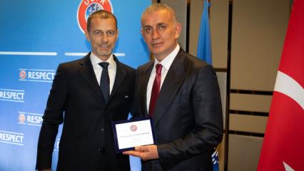 TFF Başkanı Hacıosmanoğlu, UEFA Y&ouml;netim Kurulu Toplantısı'na katıldı