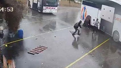 Toprak kaymasından kıl payı kurtulma anı kamerada