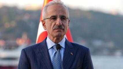 Ulaştırma ve Altyapı Bakanı Uraloğlu: Havacılık altyapımızı g&uuml;&ccedil;lendiriyoruz!