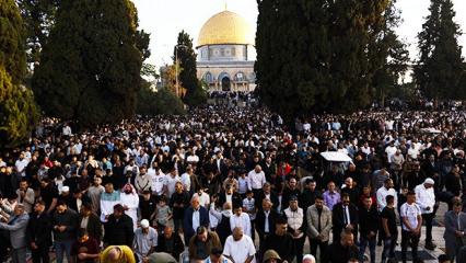 140 bin kişi Mescid-i Aksa'da bayram namazı kıldı