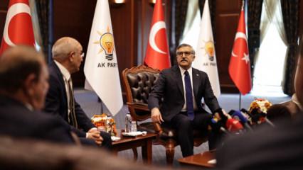 AK Parti ve CHP heyetleri bayramlaştı!
