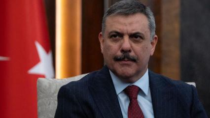 Bakan &Ccedil;ift&ccedil;i duyurdu: Eski İ&ccedil;işleri Bakanı Gedik&rsquo;in kabri Menderes'in yanına taşınacak