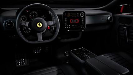 Ferrari ilk tam elektrikli otomobilini tanıttı! 