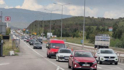 "Kilit kavşak" Kırıkkale'de bayram &ouml;ncesi trafik yoğunluğu s&uuml;r&uuml;yor