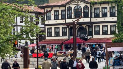 Sakarya&rsquo;nın Birleşmiş Milletler&rsquo;den &ouml;d&uuml;ll&uuml; Taraklı il&ccedil;esinde bayram tatili yoğunluğu