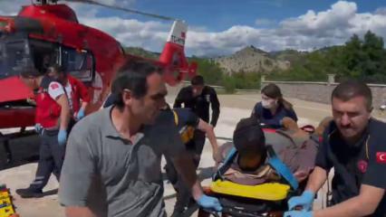 Tunceli'de ayı saldırısına uğrayan vatandaş helikopterle kurtarıldı