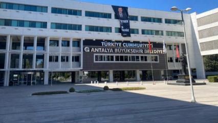 Antalya B&uuml;y&uuml;kşehir Belediyesine y&ouml;nelik soruşturmada 2 ş&uuml;pheli tutuklandı