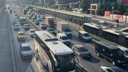 Bayram tatili sonrası İstanbul'da trafik yoğunluğu